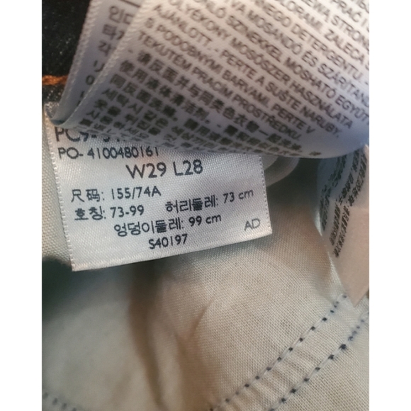 New Levi's WEDGIE STRAIGHT JEANS Size 25 & 29 - Picture 8 of 16